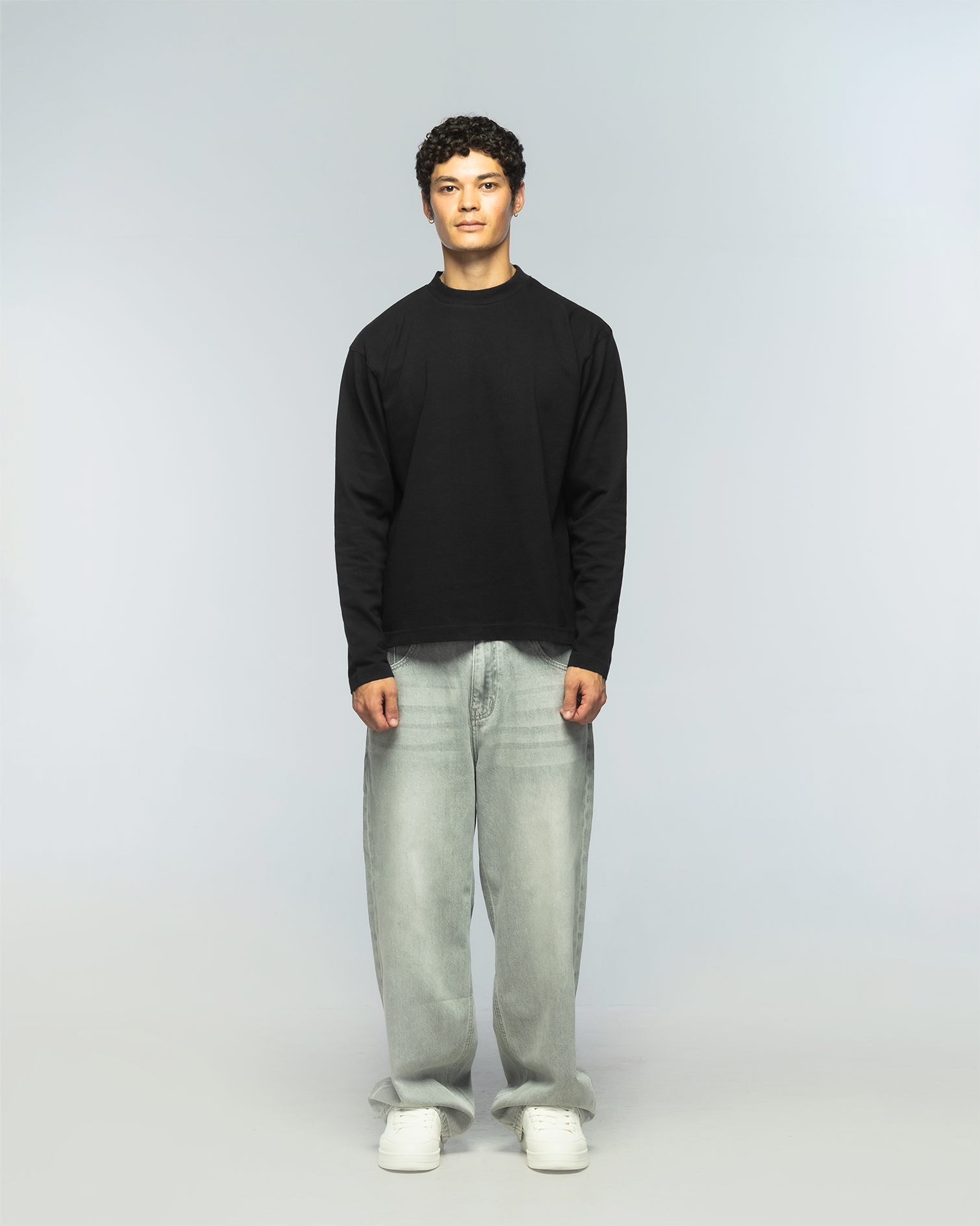 ESSENTIALS LONG SLEEVE BLACK