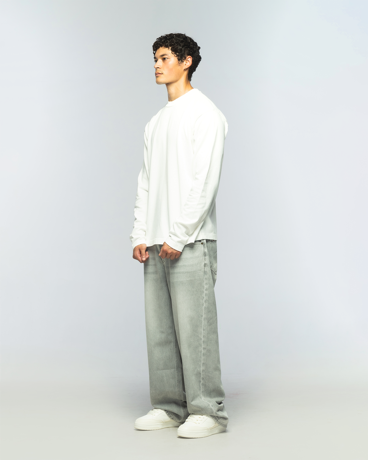 ESSENTIALS LONG SLEEVE ECRU WHITE